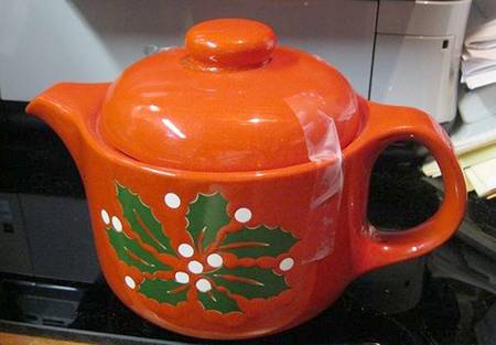Holly on Red Teapot & Lid