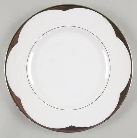 Vera Lotus Luncheon Plate