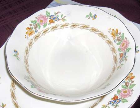 5092 9" Round Vegetable Bowl