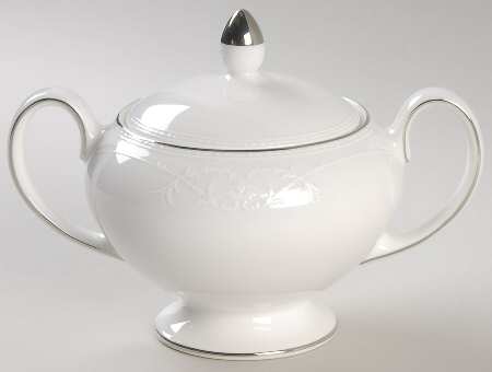English Lace Leigh Shape Sugar Bowl & Lid