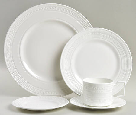 Intaglio 40 Piece Estate Set