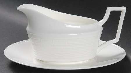Intaglio Gravy Boat & Underplate