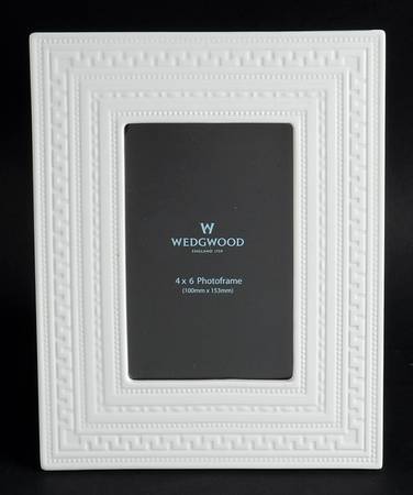 Intaglio Frame-Holds 4" X 6"