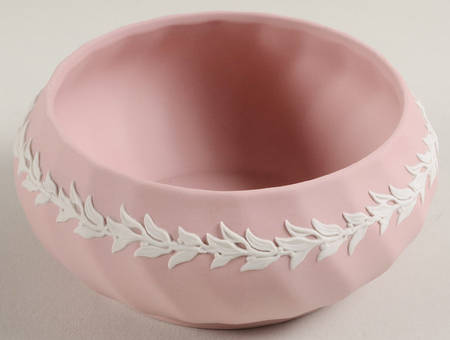 Cream Color on Pink Spiral Flute Potpourri Box, No Lid