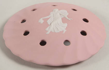 Cream Color on Pink Spiral Flute Potpourri Box, Lid Only