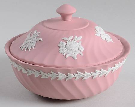 Cream Color on Pink Spiral Flute Candy Box & Lid