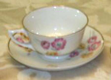 A9554 Footed Cup & Saucer Set