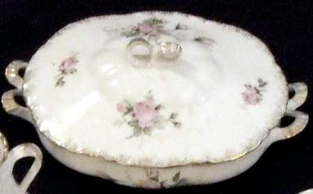 War196 Oval Covered Vegetable