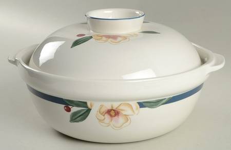 Savannah Grove 2.5 Qt Round Covered Casserole
