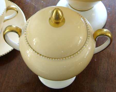 April Champagne Sugar Bowl & Lid