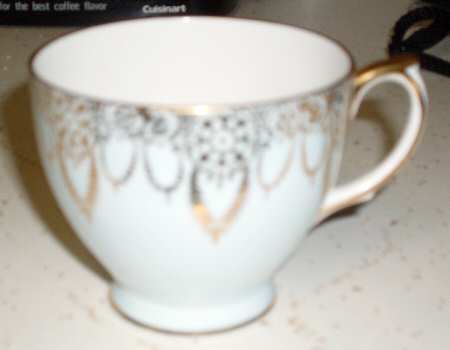 WID25 Footed Cup
