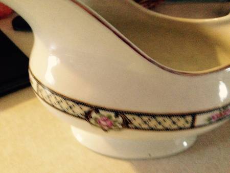 WOO174 Gravy Boat