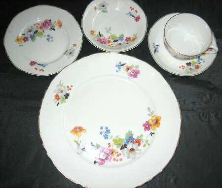 WAR201 Footed Cup & Saucer Set