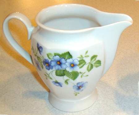 WIG1127 Creamer