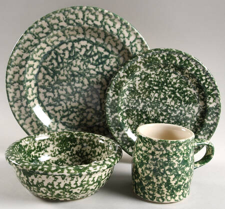 Green Sponge 4 Piece Place Setting