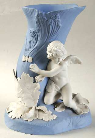 Cupid & Psyche 7" Vase