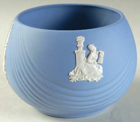 Cream Color on Lavender (Pale Blue) Jasperware 4" Rose Bowl