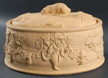Cane Ware 4 Qt Oval Covered Casserole