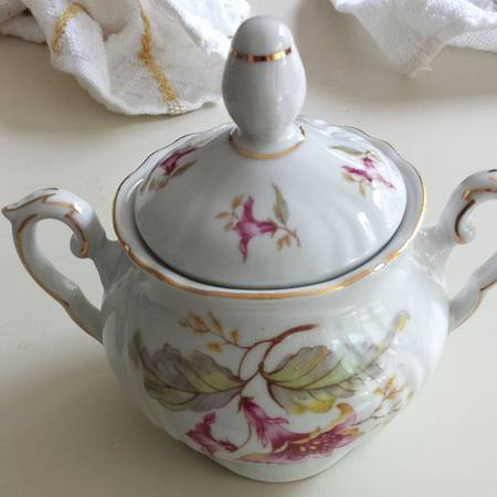 WIG1157 Sugar Bowl & Lid