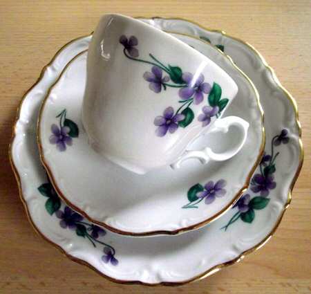 WIG752 Flat Cup & Saucer Set