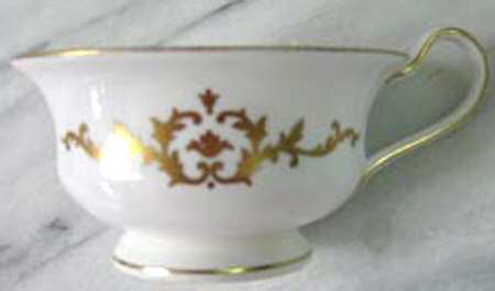 X6483 Footed Cup