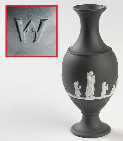 Jasper Classic White on Black by Wedgwood