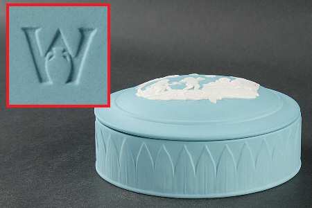 Jasper Classic White on Turquoise by Wedgwood