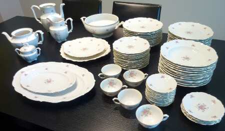 WLB98 Footed Cup & Saucer Set