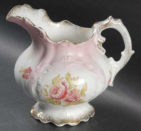 WAR215 32 Oz Pitcher