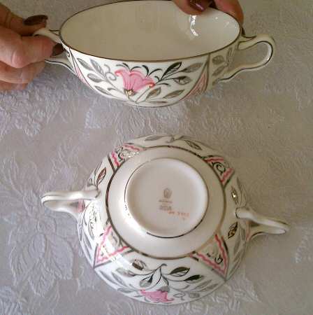 WH2993 Flat Cream Soup Bowl & Saucer Set