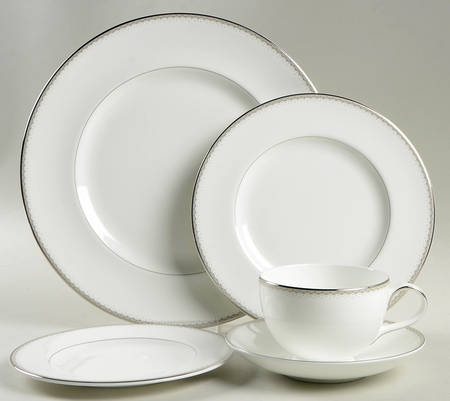 Dentelle 5 Piece Place Setting