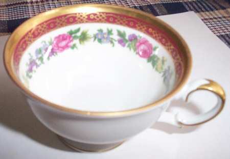 131 Footed Cup