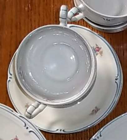 WIG1207 Footed Cup & Saucer Set