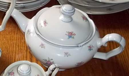WIG1207 Teapot & Lid