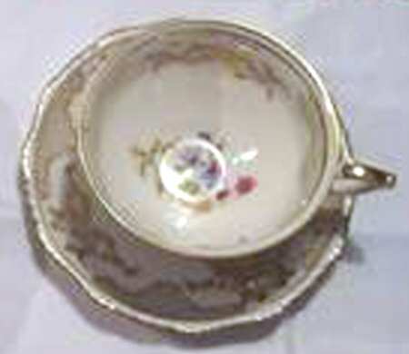 WIG1209 Footed Cup & Saucer Set