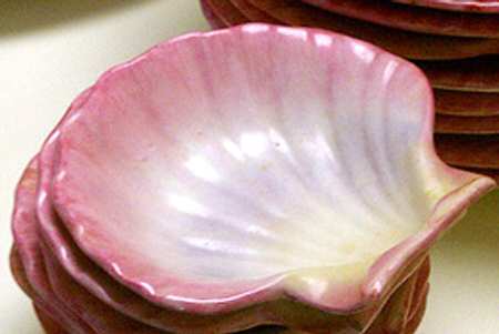 Nautilus Red and Blue 6" Shell Shaped Dish