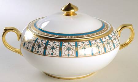 Basilica Round Covered Vegetable