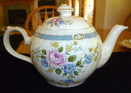 WID30 Teapot & Lid