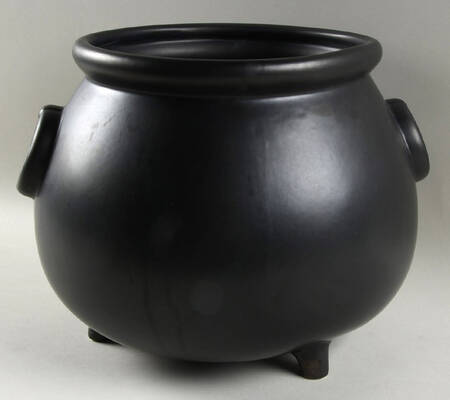 Cauldron 11" Round Serving Bowl