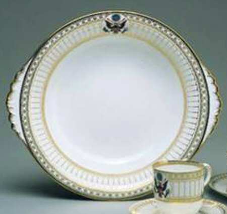 WW587 Handled Cake Plate