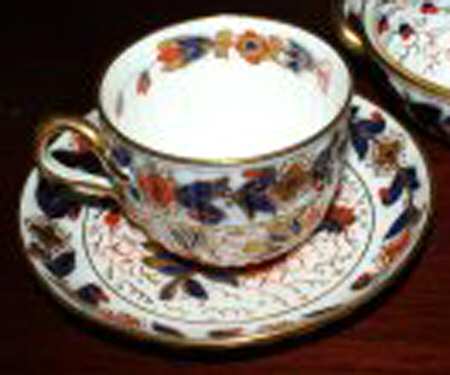Y2475 Flat Cup & Saucer Set