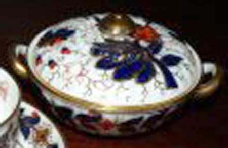 Y2475 Sugar Bowl & Lid