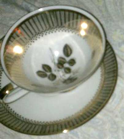 WIG1255 Footed Cup & Saucer Set