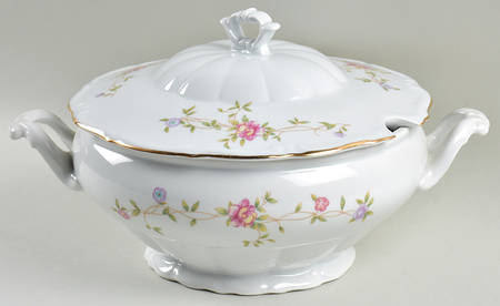 Windsor (Scalloped) Tureen &  Lid