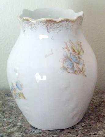 E1137 1-9 Vase