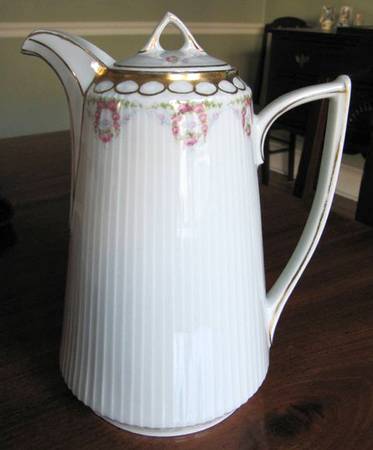 WUR12 Chocolate Pot & Lid