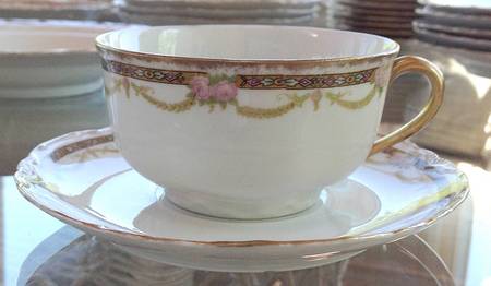 B2015 Flat Cup & Saucer Set