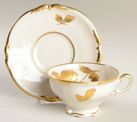 WLD39 Footed Cup & Saucer Set