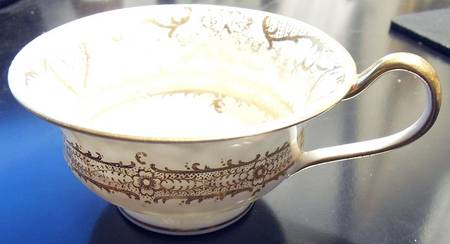X4738 Footed Cup