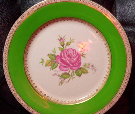 Tudor Rose Green by Wedgwood